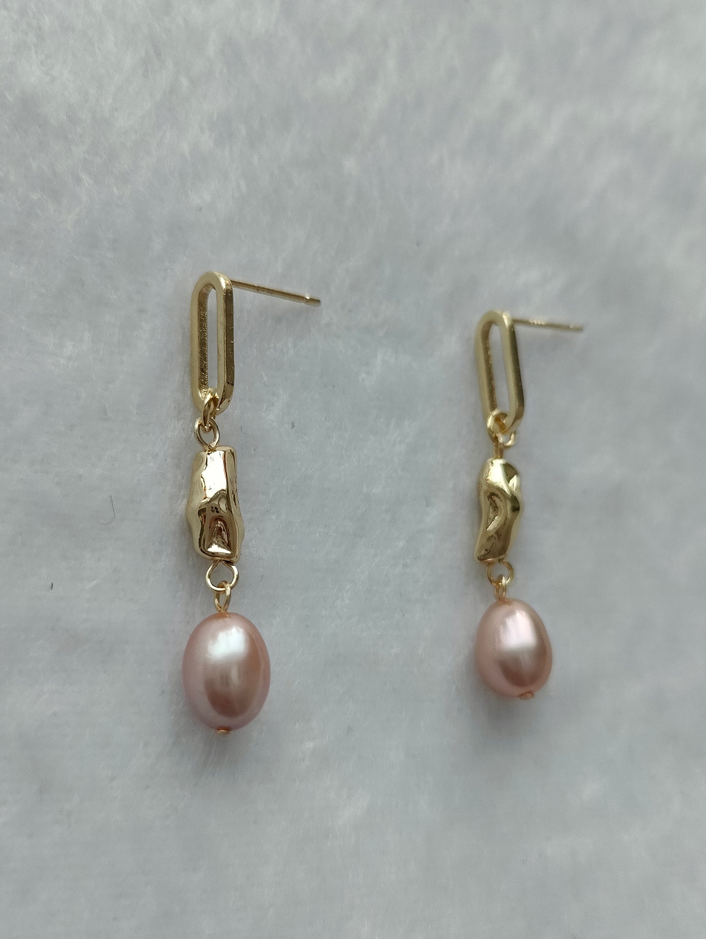 Lavender Whisper Pearl Studs