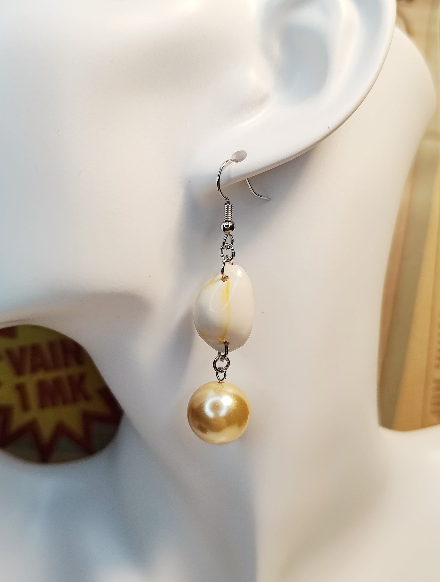 Shell and Golden Color Glass-Pearl Earrings (Large)