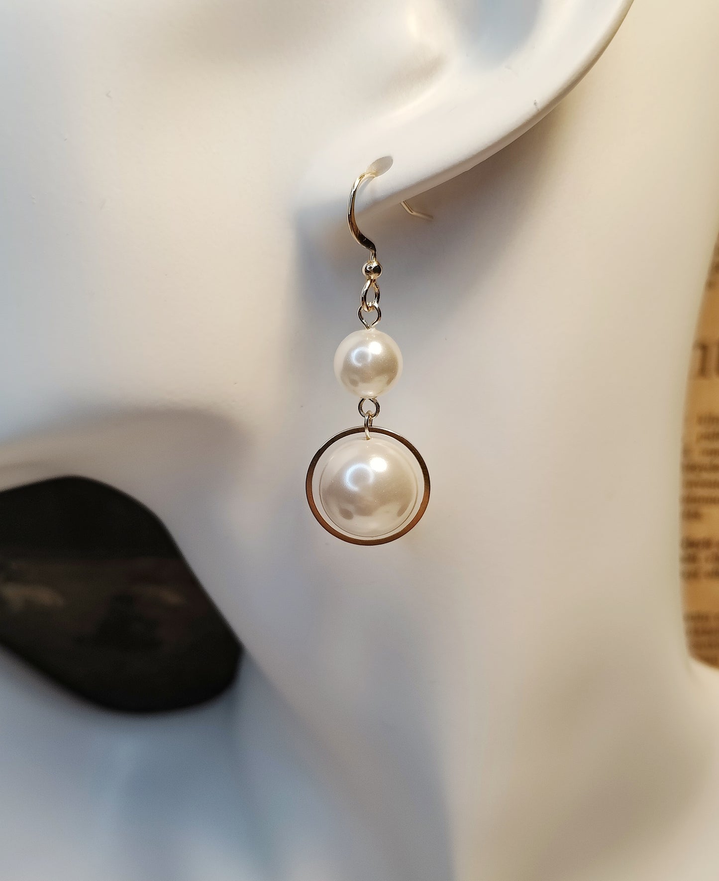 Cleverly Combine Shell-Pearl and Hoop Pendant Earrings