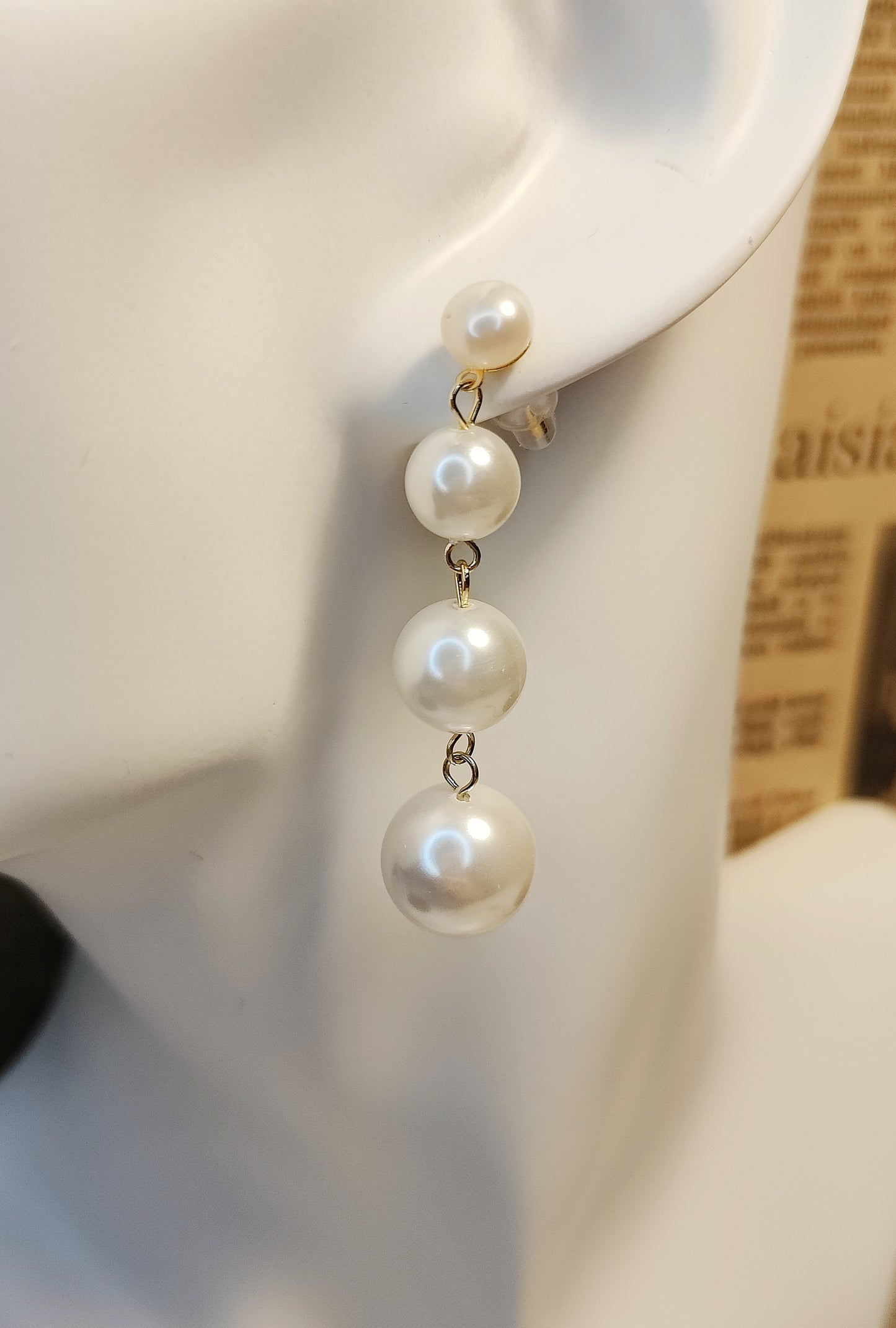 Freshwater Pearl Stud Earrings with Gradient Shell-Pearl Strand