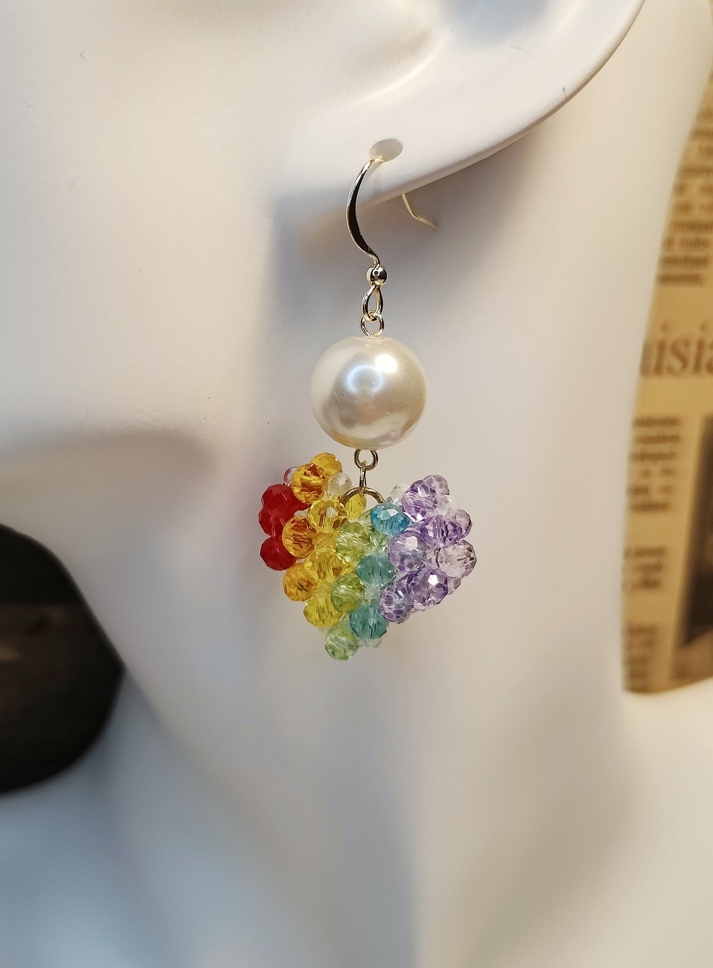 Glass Beads Rainbow-Colored Heart-Shaped Pendant and Shell-Pearl Earrings