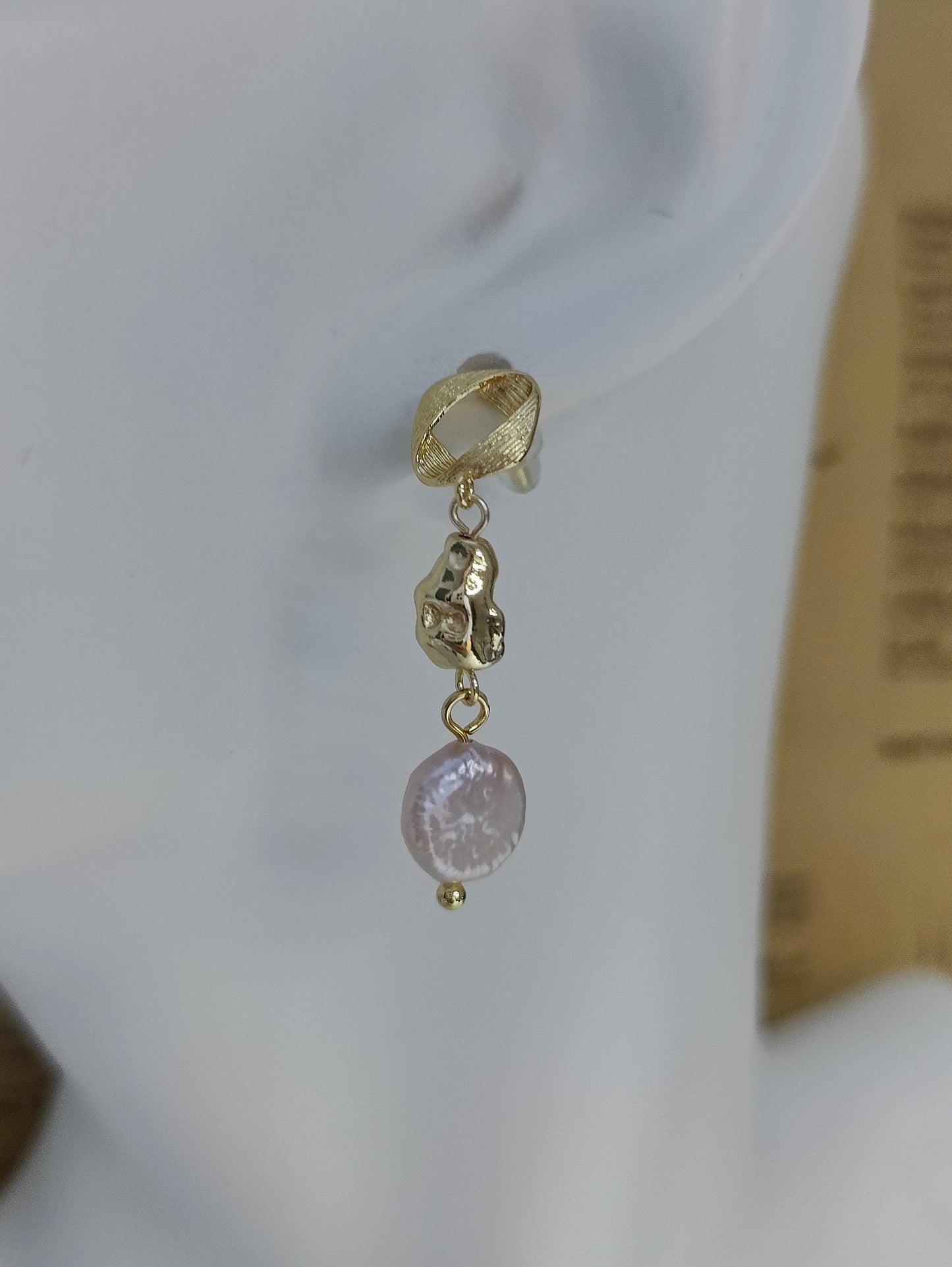 Creamy Pearl Cake Earrings