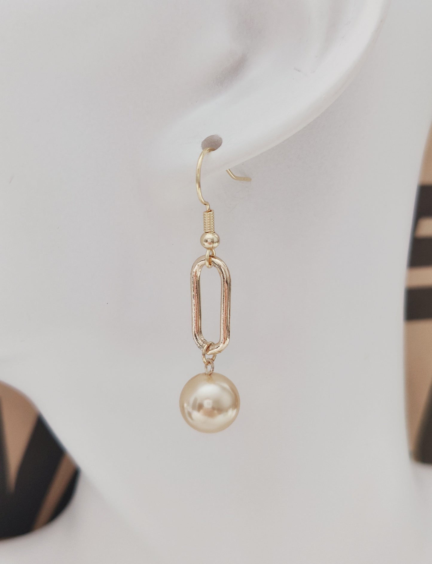 Gold-Color Glass Pearl Oval Hoop Earrings