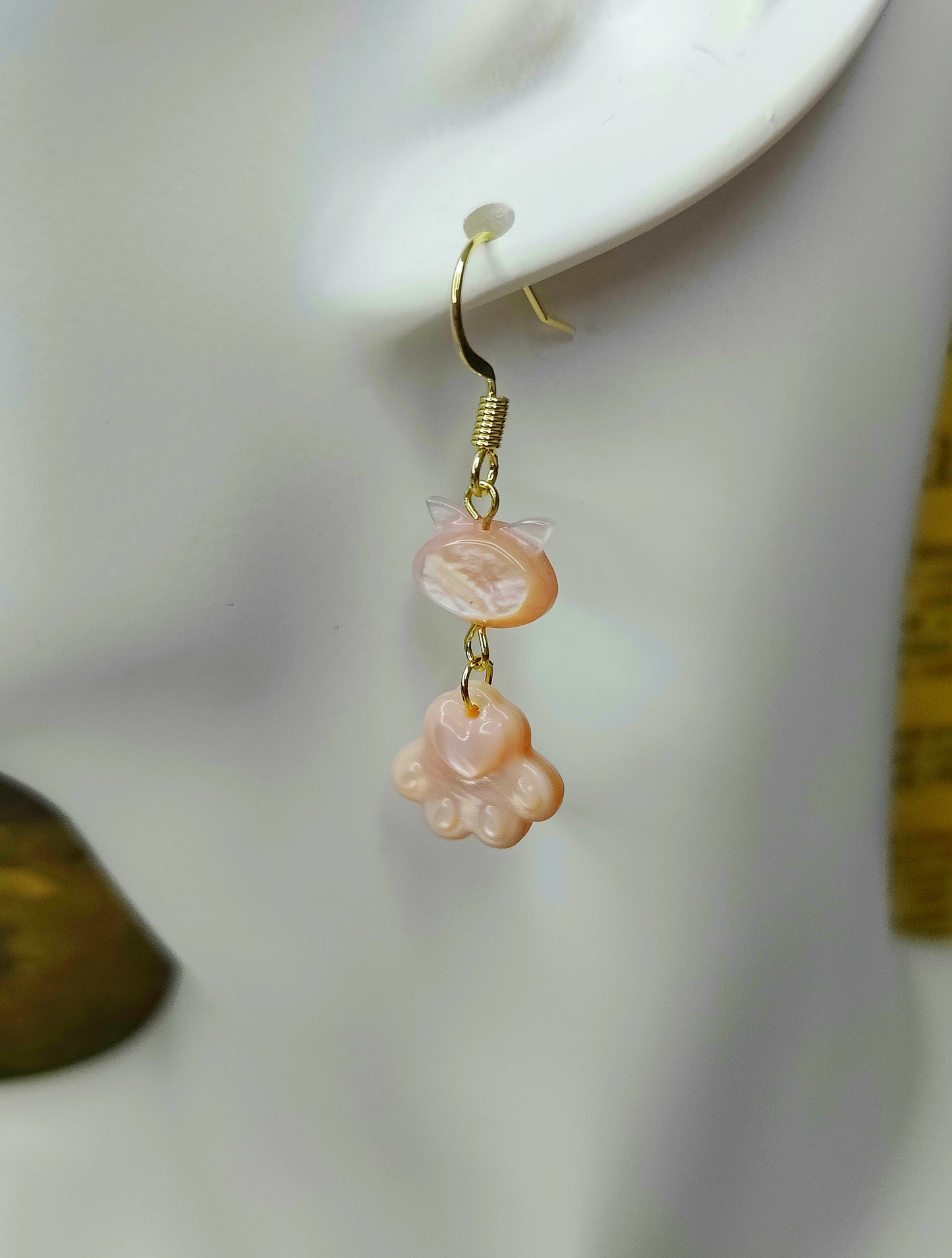 Cute Pink Cat-Shaped and Cat-Claw-Shaped Shell Bead Earrings