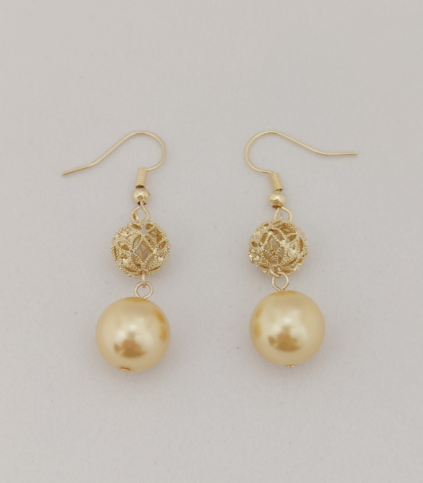 Retro Hollow Ball Glass Pearl Earrings