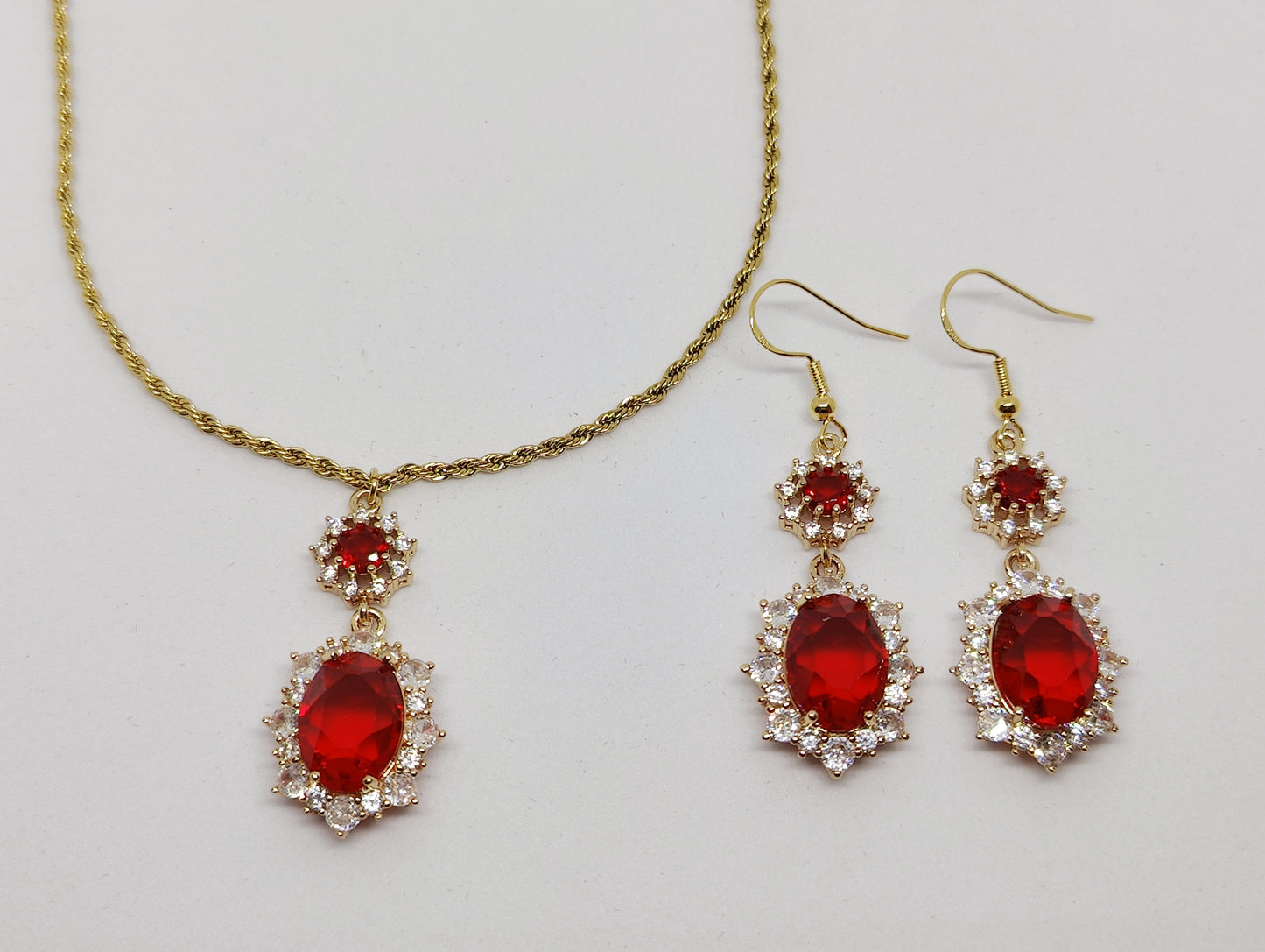 Crimson Majesty Pendant Set(Large Red Zircon with Surrounding Small White Zircons)