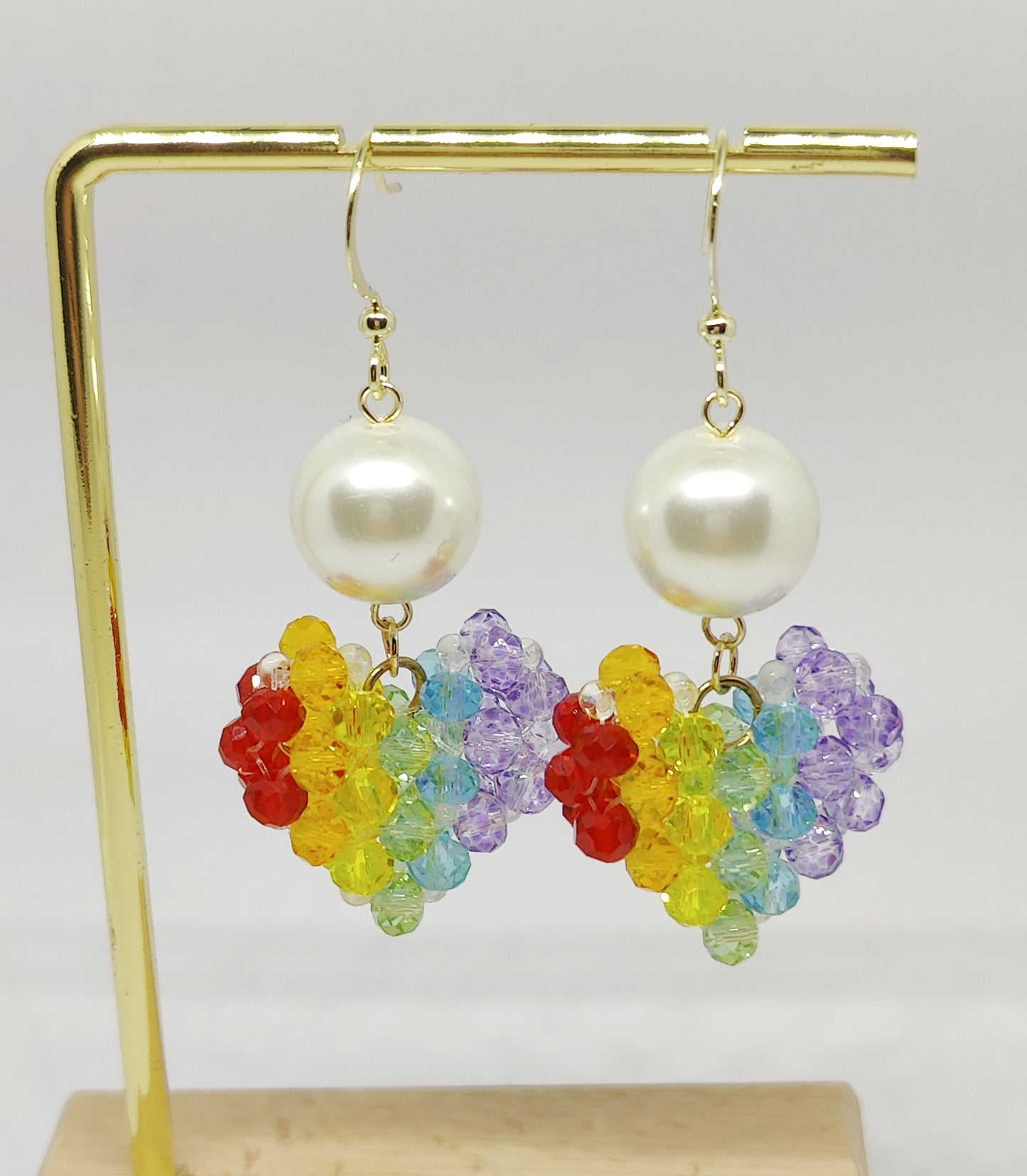 Glass Beads Rainbow-Colored Heart-Shaped Pendant and Shell-Pearl Earrings