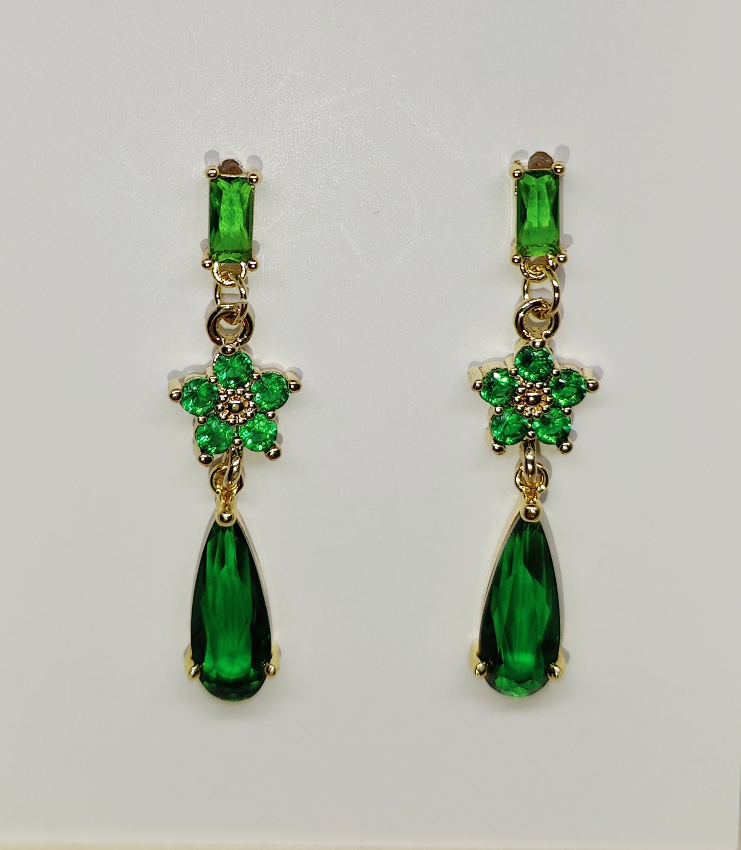 Flower and Water-Drop Pendant Stud Earrings Adorned with Green Zirconia