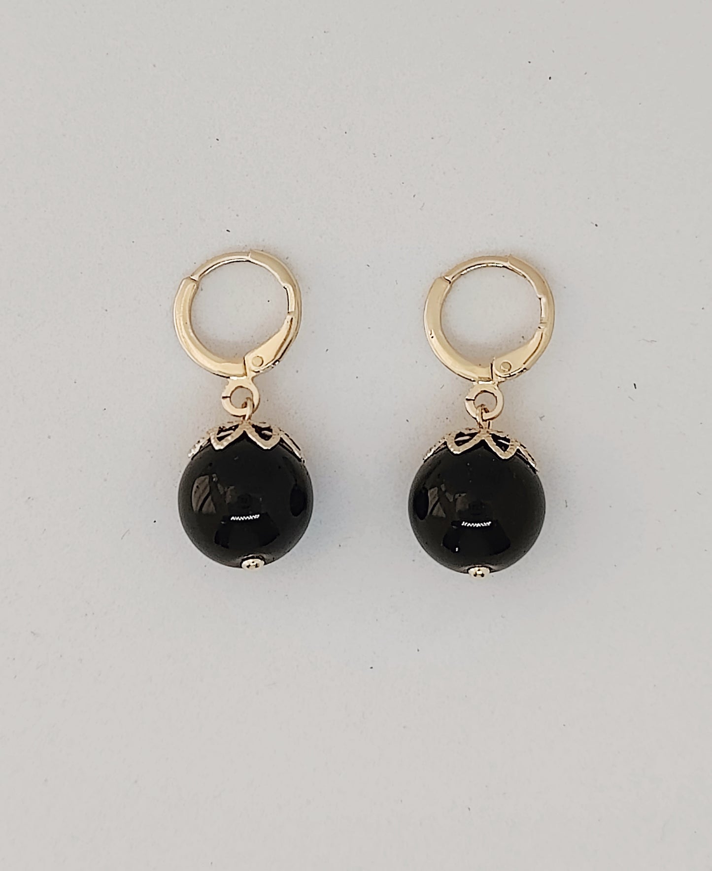 Single Obsidian Bead Earring with Clasp (Golden)