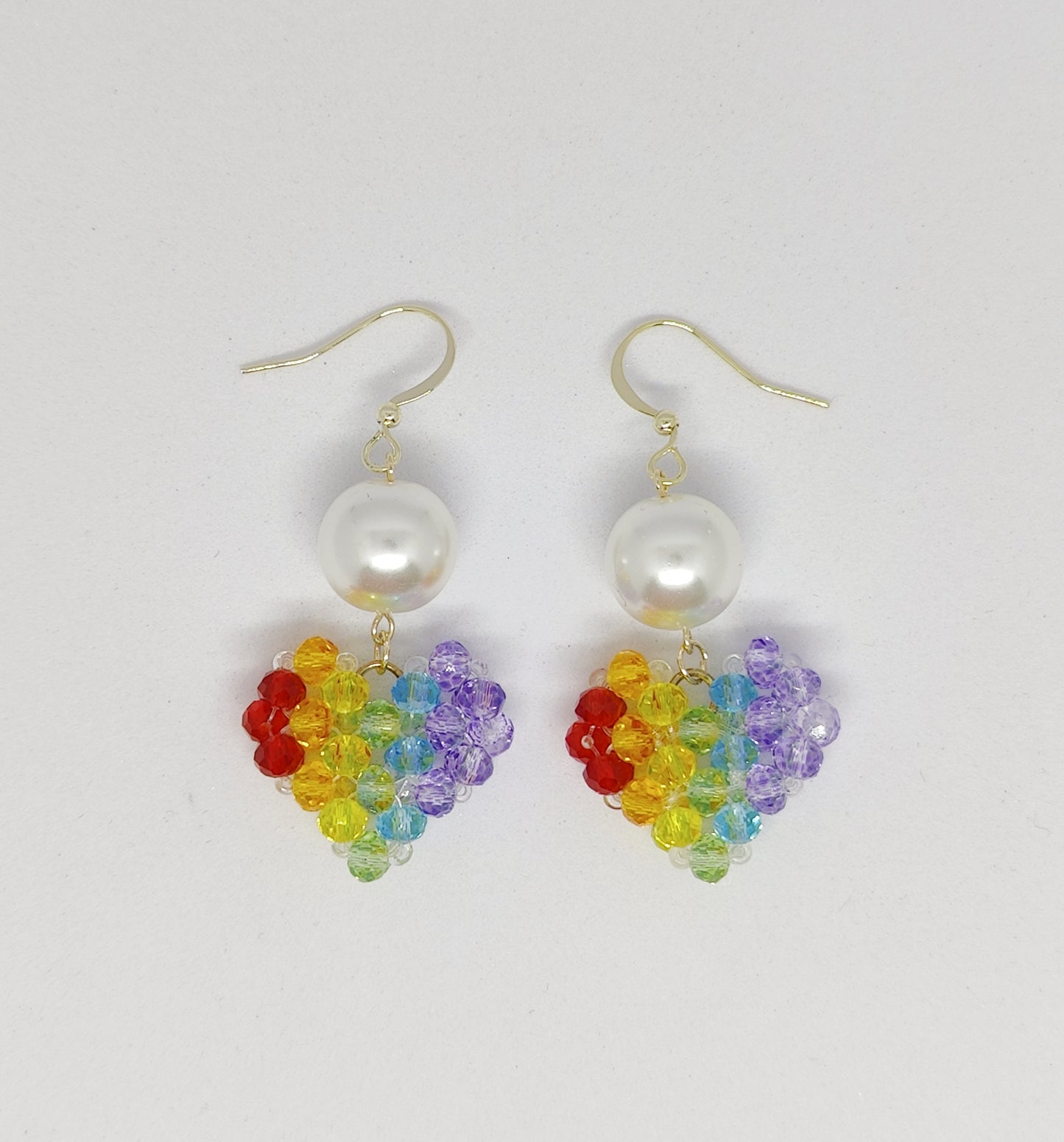 Glass Beads Rainbow-Colored Heart-Shaped Pendant and Shell-Pearl Earrings