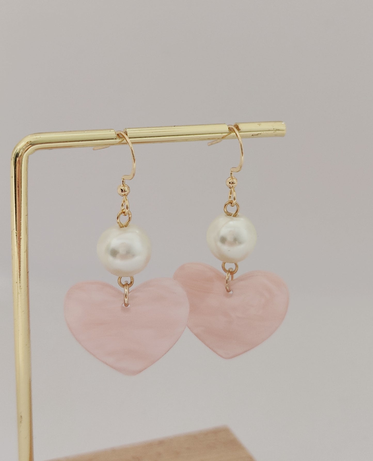 Pink Heart Shell-Pearl Earrings