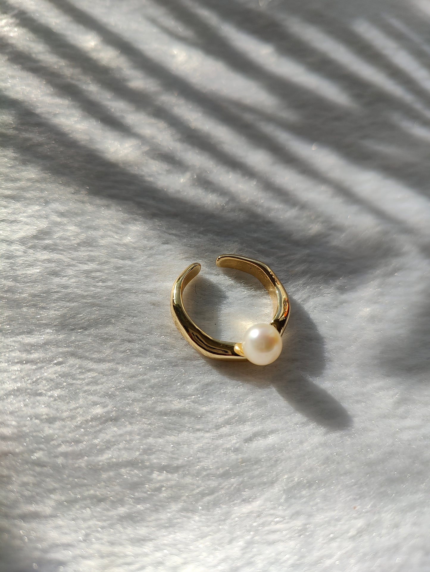 Pearl Drift Irregular Ring