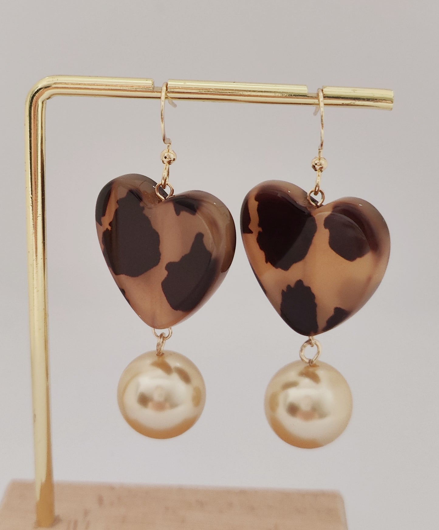 Leopard Heart Pendant Gold Pearl Earrings