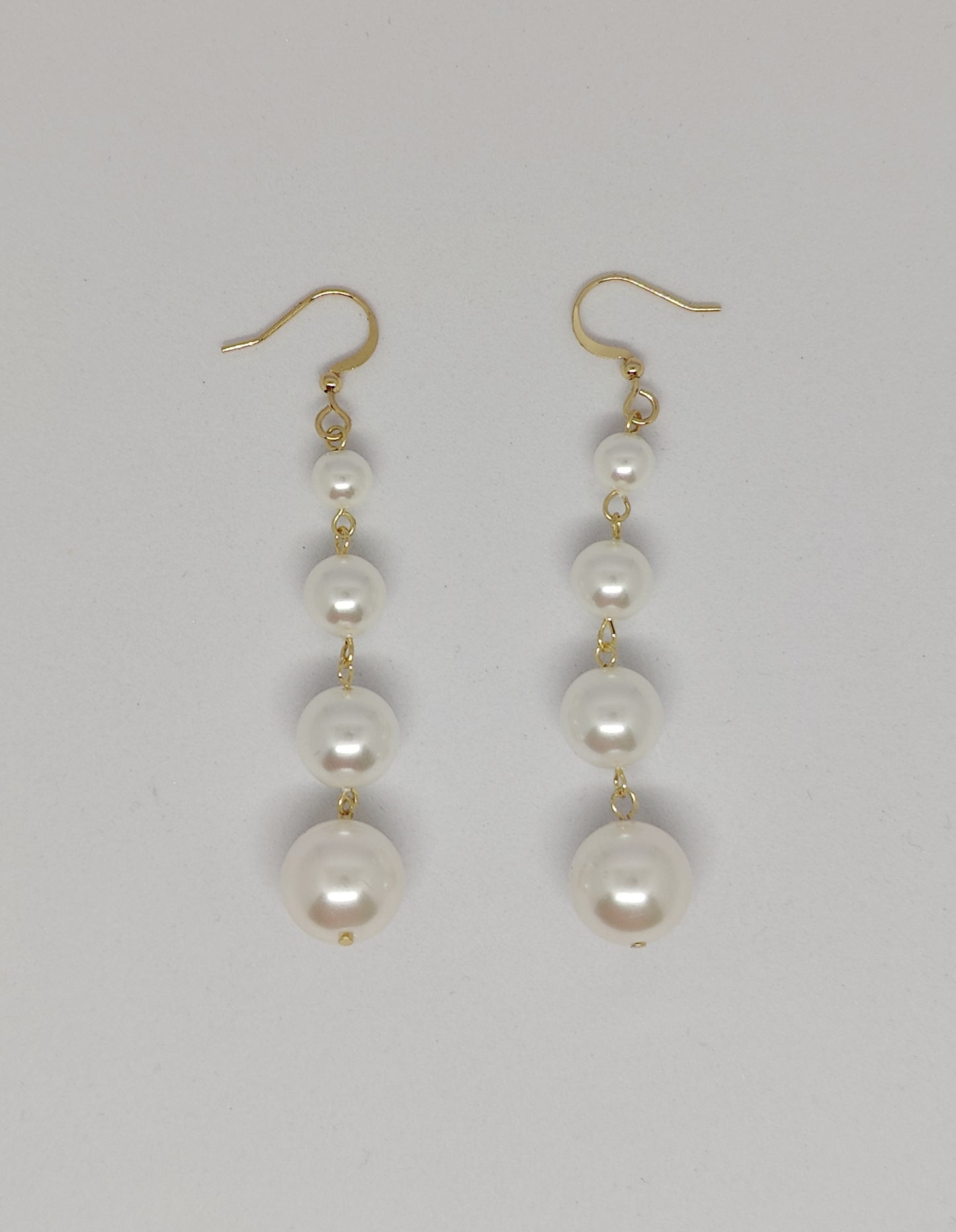 Gradient Four Shell-Pearls Chain Earrings