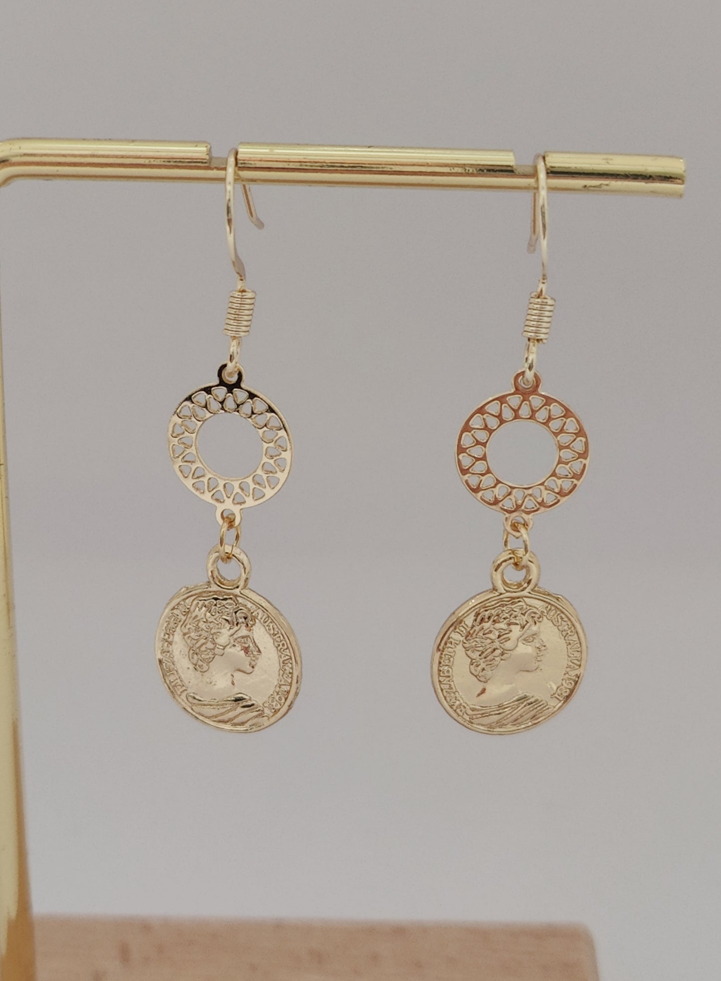 Vintage Face Sculpture Pendant Earrings