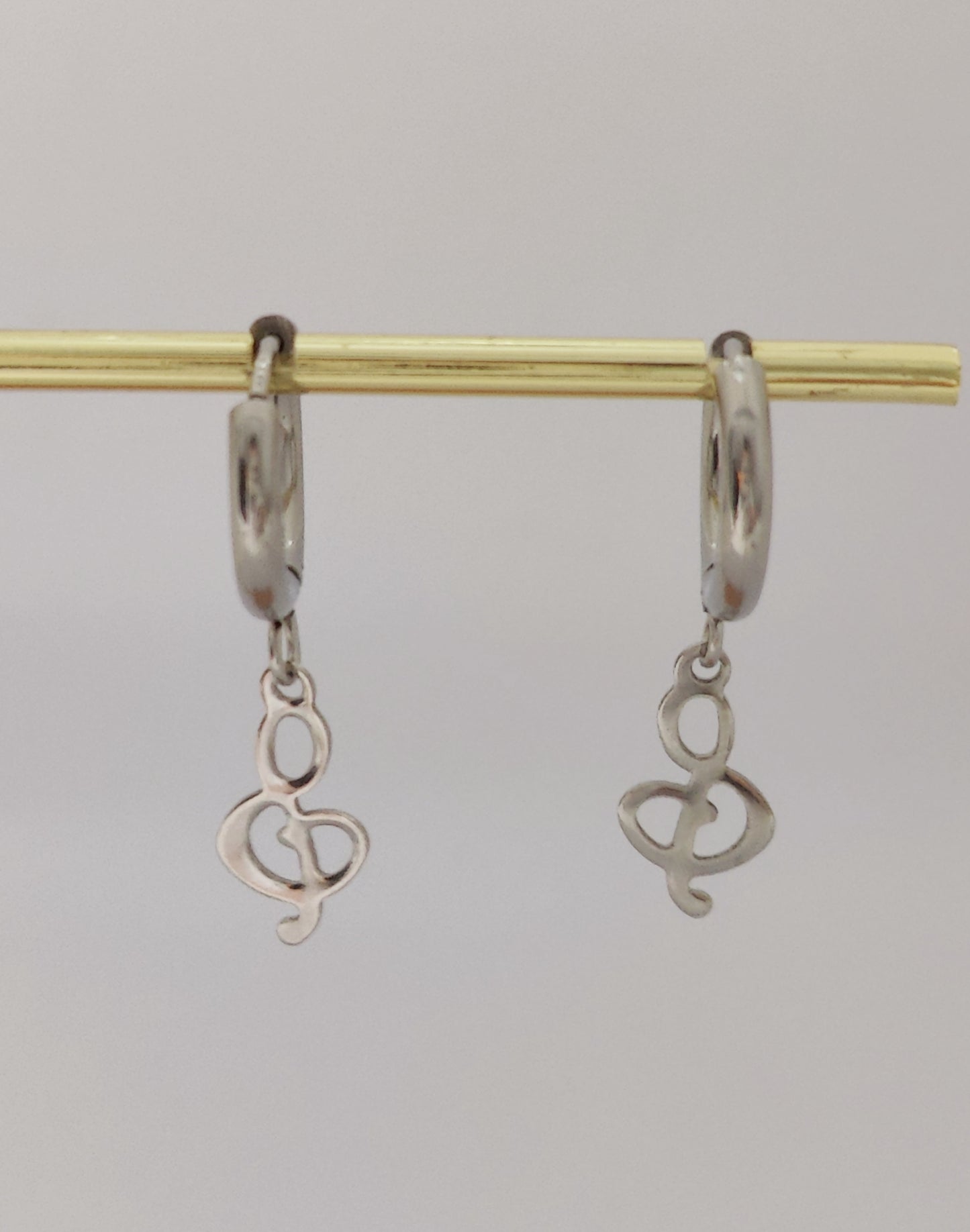 Round Earrings with Musical-Note-Shaped Pendant