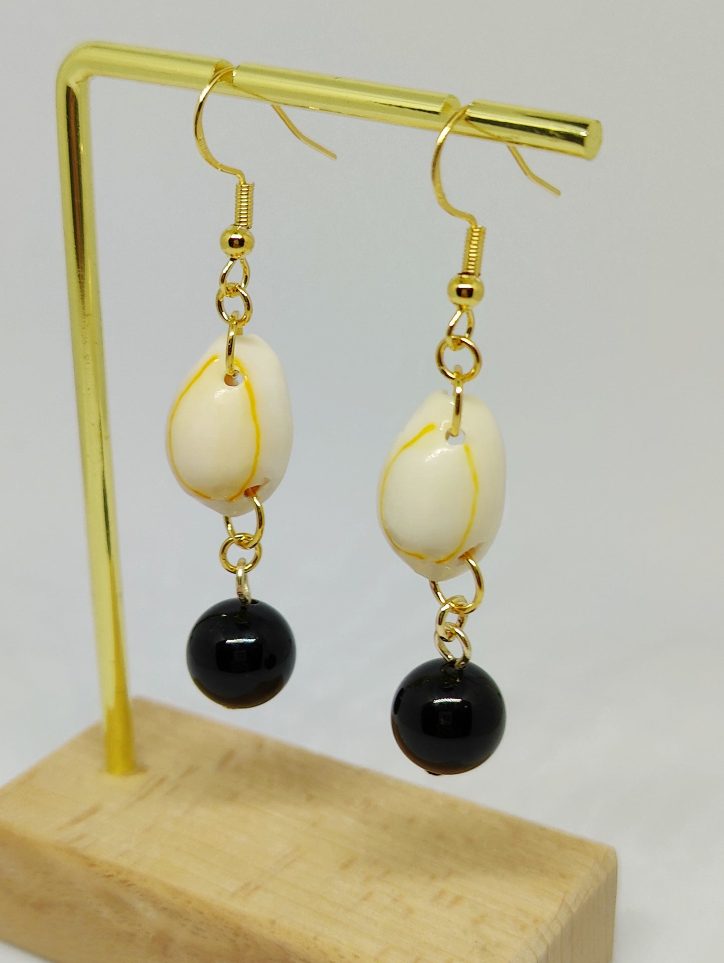 Coastal Elegance Shell and Obsidian Earrings