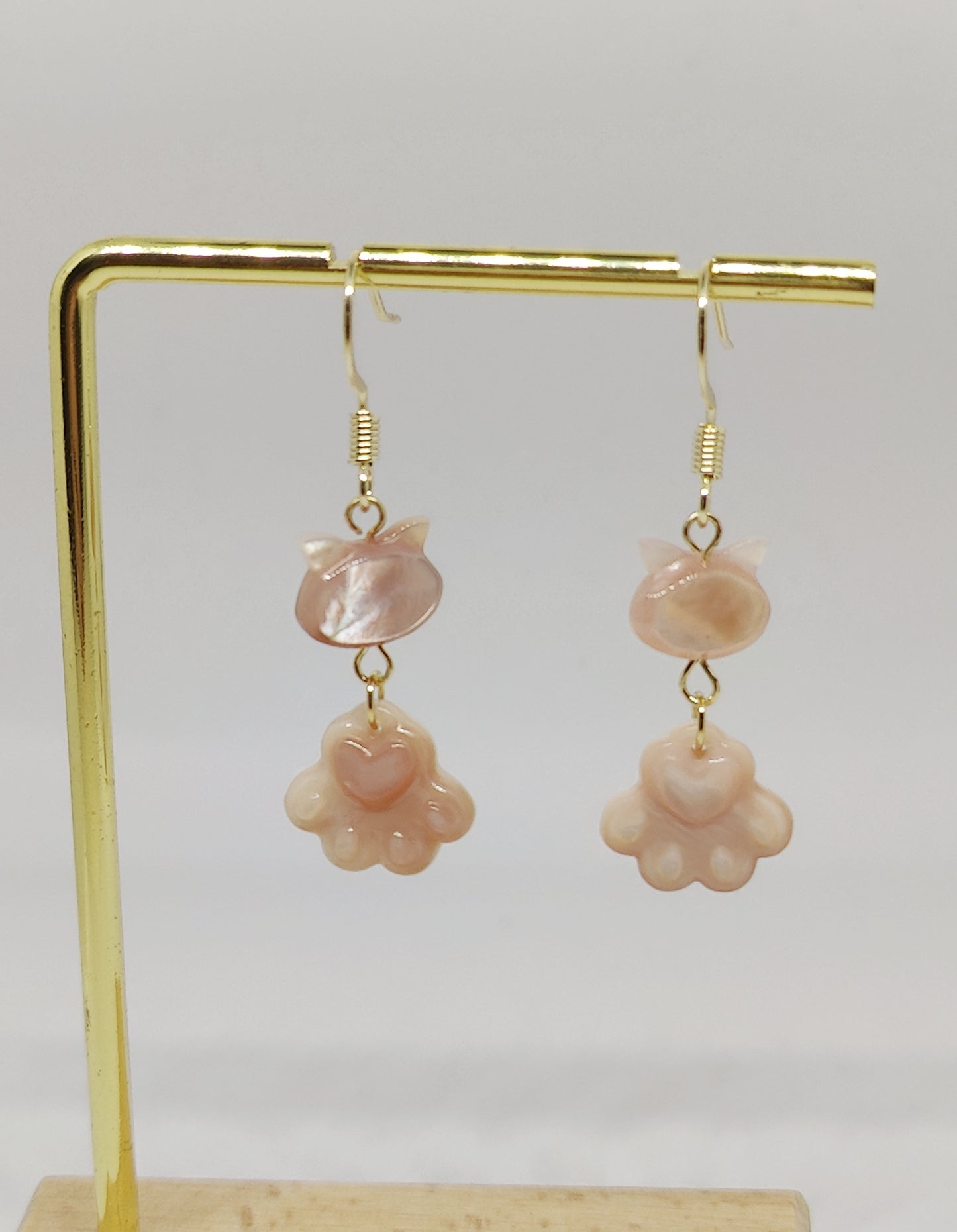 Cute Pink Cat-Shaped and Cat-Claw-Shaped Shell Bead Earrings