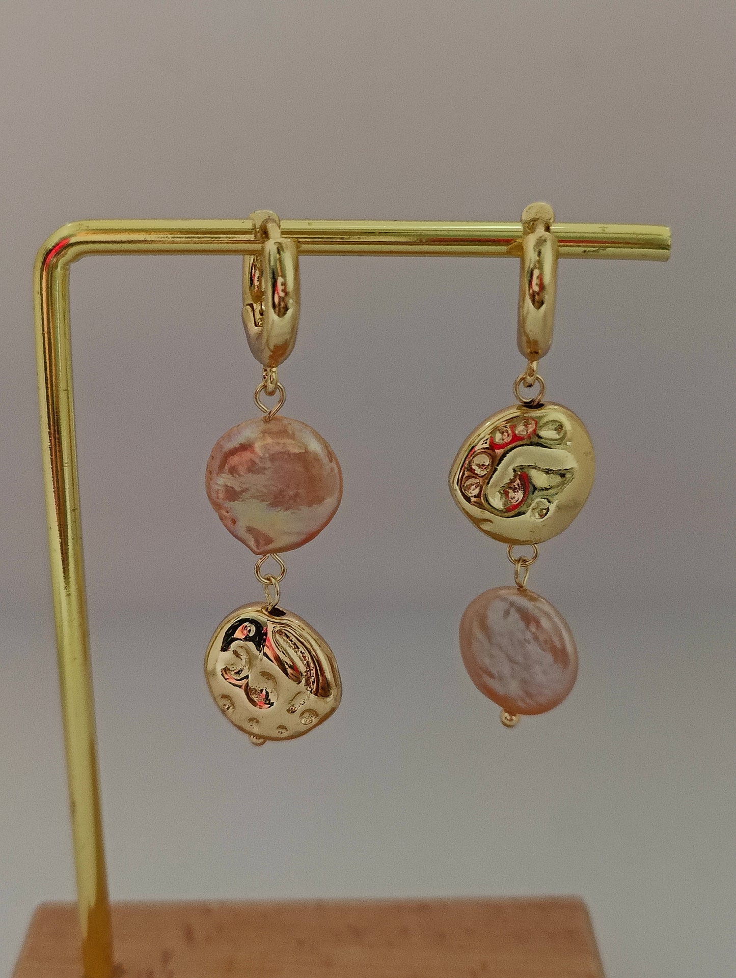 Rosy Delight Pearl Earrings