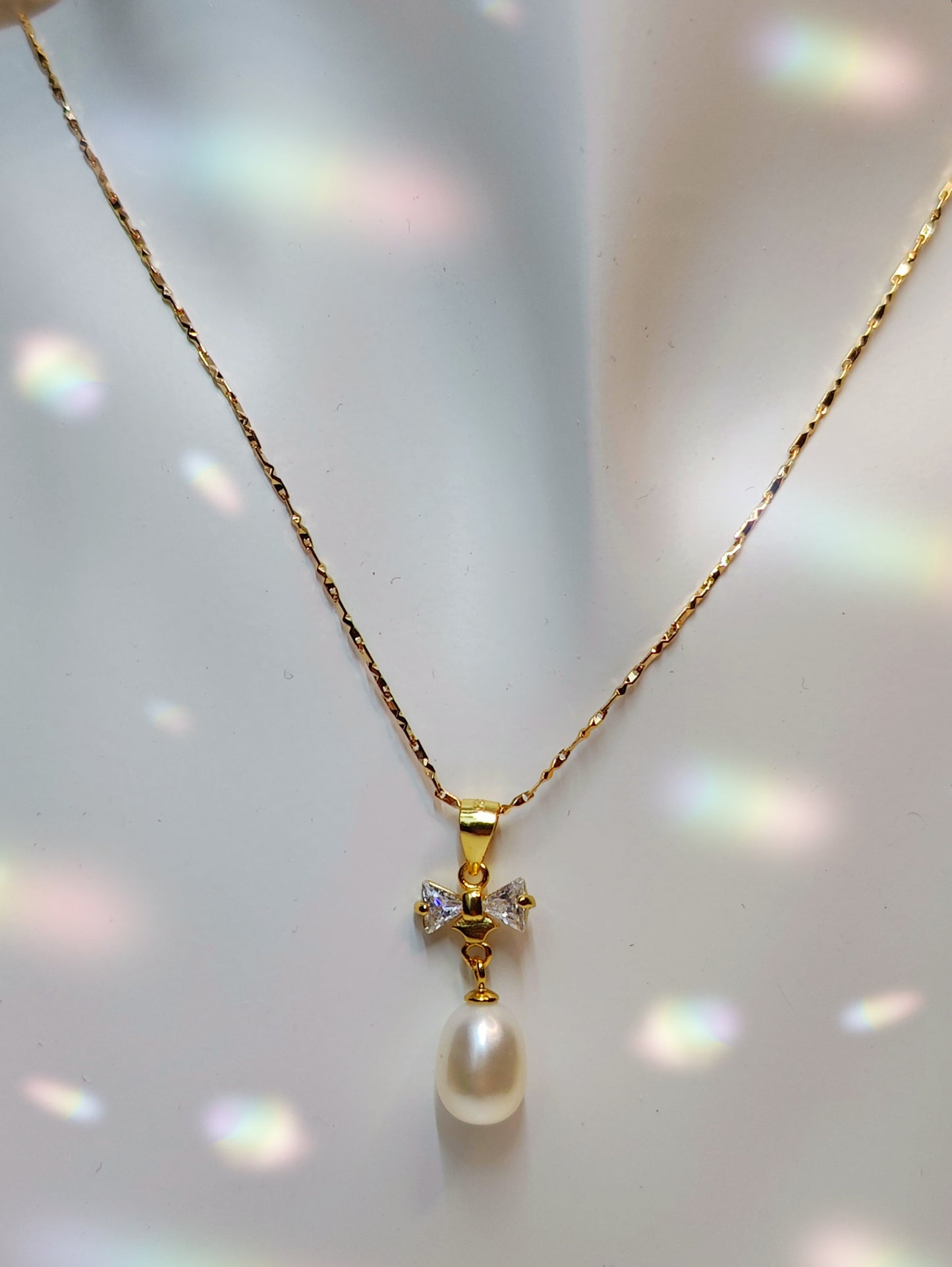 Gold-Plated Silver Necklace with Freshwater Pearl on Butterfly Base(45cm)