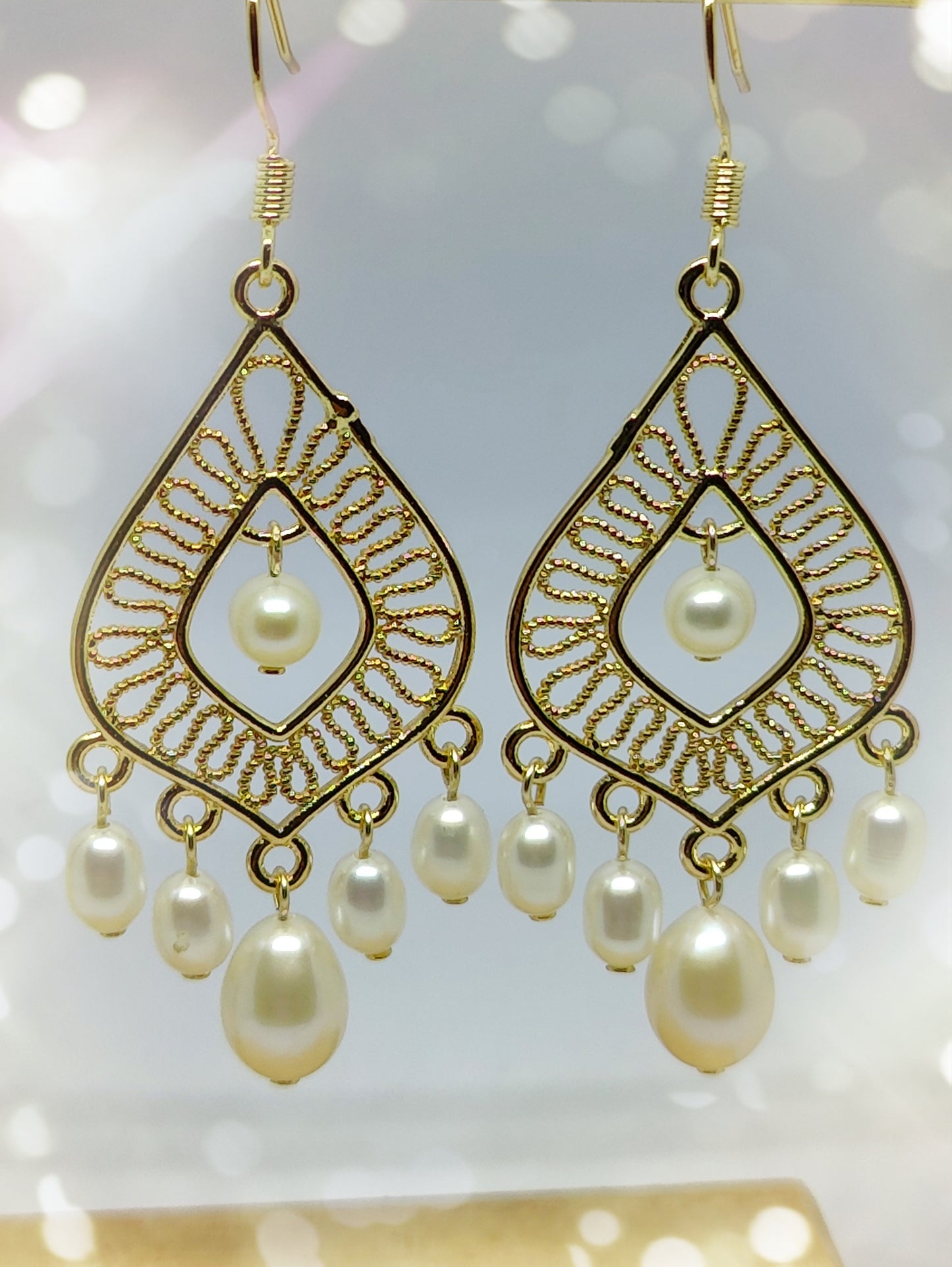 Vintage Hollow Water Drop Earrings