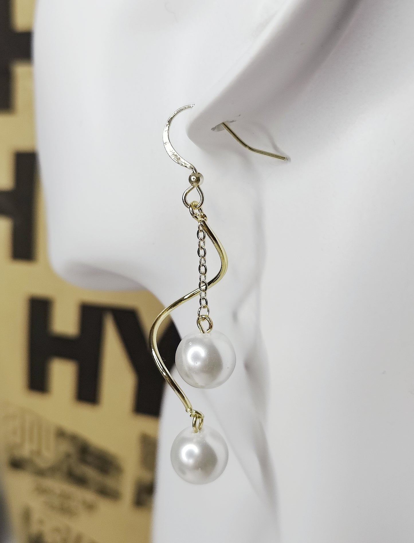 Whirlwind Elegance Shell-Pearl Spiral Earrings