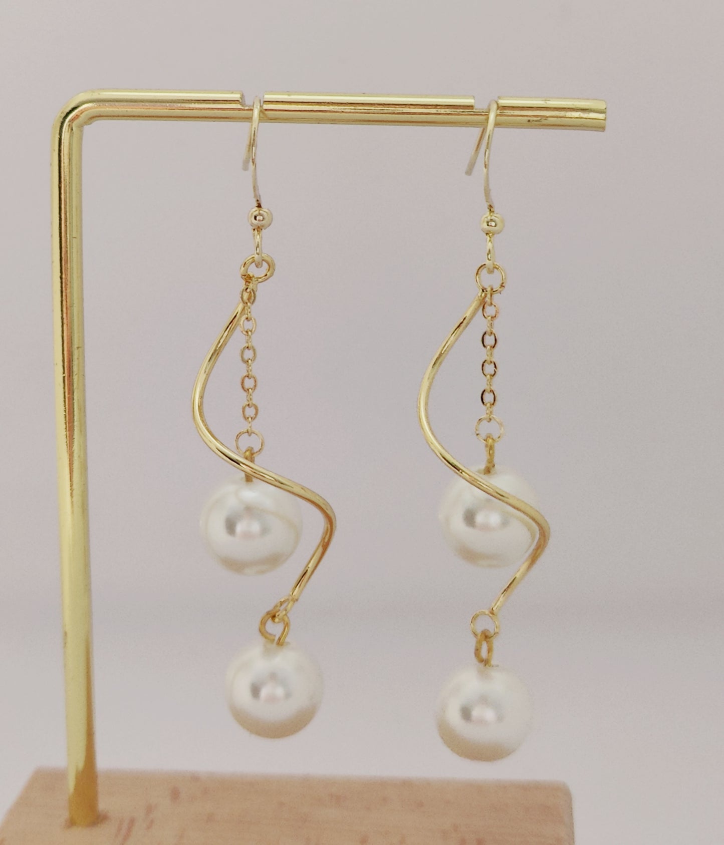 Whirlwind Elegance Shell-Pearl Spiral Earrings